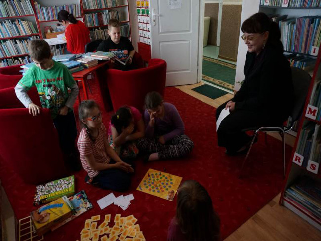 Dugoklasiści w bibliotece w Narwi